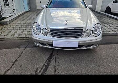 Mercedes-Benz E 200 KOMPRESSOR CLASSIC Classic