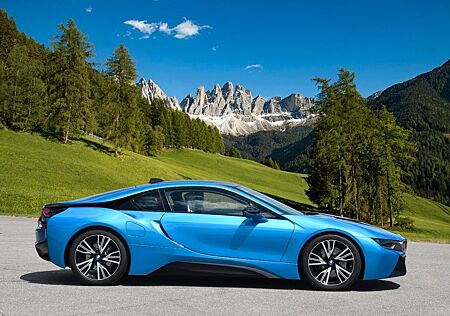 BMW i8 Sammerfahrzeug! Neuwertig!