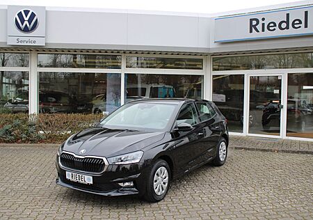 Skoda Fabia 1.0 TSI Essence, App-Connect, Klima, LED