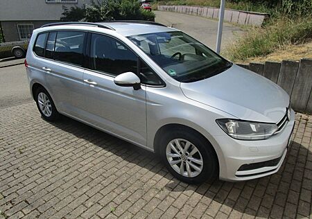 VW Touran Volkswagen 2.0 TDI SCR DSG Comfortline