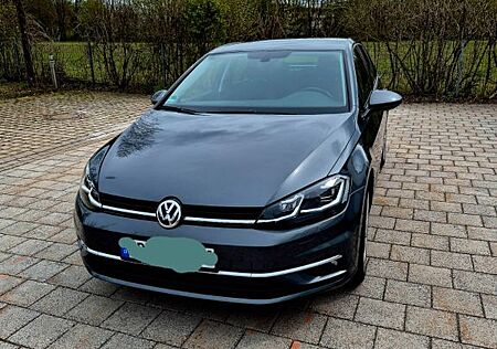VW Golf Volkswagen 1.5 TSI ACC DSG Highline /LED/Navi
