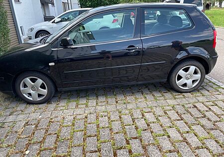 VW Polo Volkswagen 1.4 74kW Sitzheizung, Schiebedach, Anhänge