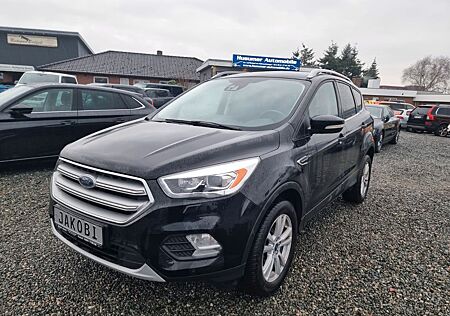 Ford Kuga 1.5 Titanium Leder Navi Sitzh. DAB RFK LED