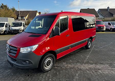 Mercedes-Benz Sprinter 316 CDI (8-Sitzer) Regale