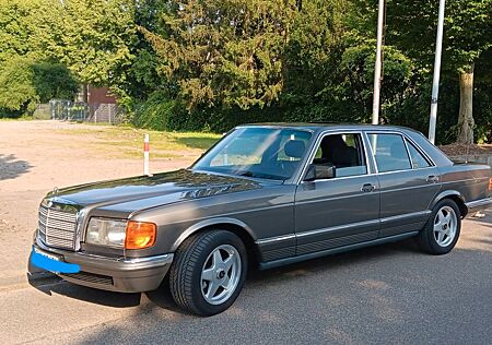 Mercedes-Benz 380 SE 3,8 L SSD H Kennzeichen