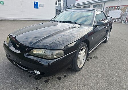 Ford Mustang Cabrio 3.8