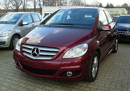 Mercedes-Benz B 180 Autotronic / E-Sitze / Xenon / Klimaautom