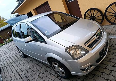Opel Meriva 1.8 Selection