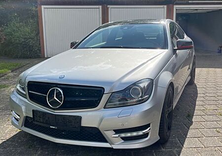 Mercedes-Benz C 250 AMG Navi, Pano, Keyless
