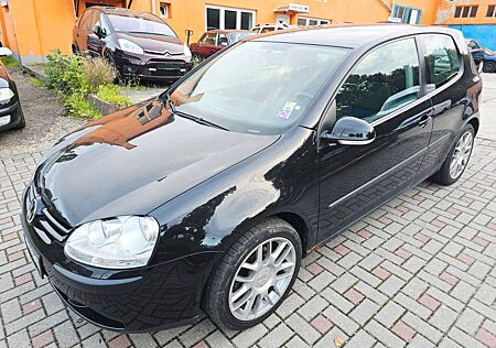 VW Golf Volkswagen V Lim. Trendline
