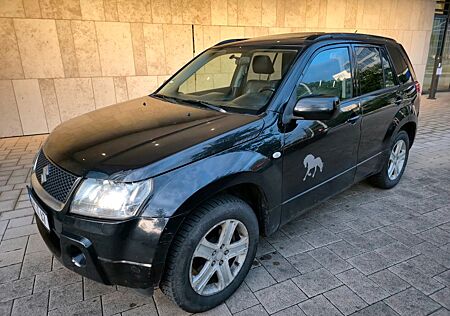 Suzuki Grand Vitara 2.0 4X4-AWD"VOLLAUSSTATTUNG"