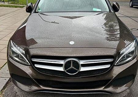 Mercedes-Benz C 200 C 180 d T / Automatik / Panoramaschiebedach