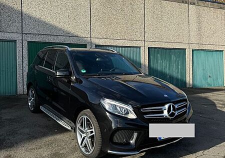 Mercedes-Benz GLE 350 d 4MATIC - 9G AMG-Line Pano 21Zoll HK