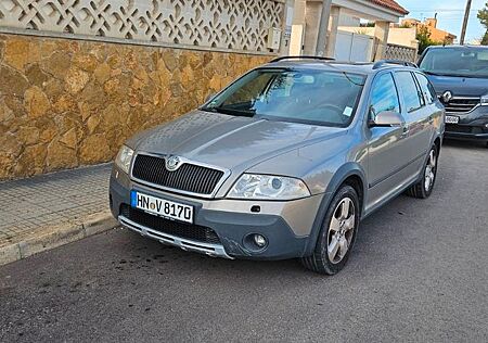 Skoda Octavia Combi 2.0 TDI PD DPF 4x4 Scout Scout