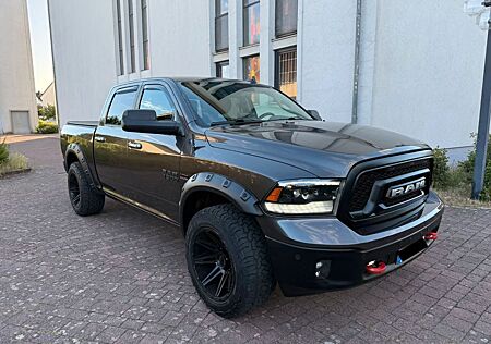 Dodge RAM 5.7 Hemi 4x4 Crew Cab Sport LPG-Gas