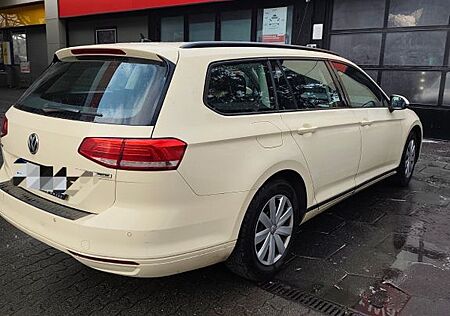 VW Passat Variant Volkswagen 2.0 TDI DSG Trendline Variant...