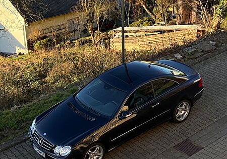 Mercedes-Benz CLK 200 KOMPRESSOR AVANTGARDE AMG Paket