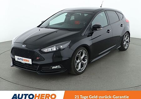Ford Focus 2.0 EcoBoost ST *NAVI*PDC*SHZ*LHZ*TEMPO*