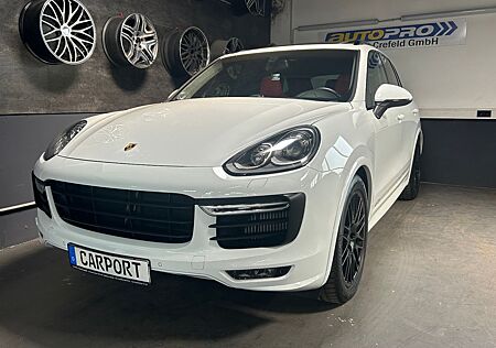 Porsche Cayenne GTS