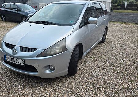 Mitsubishi Grandis 2.4 Intense 6-Sitzer Intense