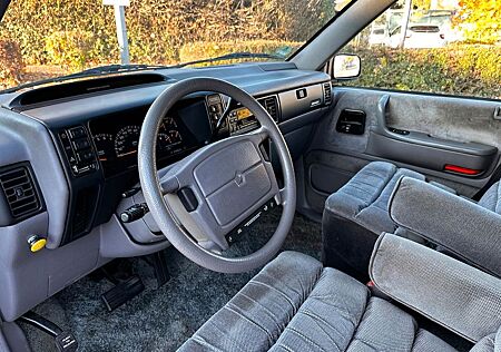 Chrysler Grand Voyager 3.3 LE V6 Auto LE