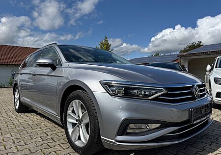 VW Passat Variant Volkswagen Passat Var Business 4M AHK Matrix 360°C Sitzbelü