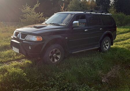 Mitsubishi Pajero Sport 2.5 TD