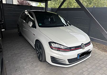 VW Golf Volkswagen 2.0 TSI DSG BMT GTI GTI