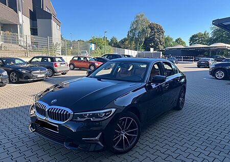 BMW 320i Luxury Line Automatik Luxury Line