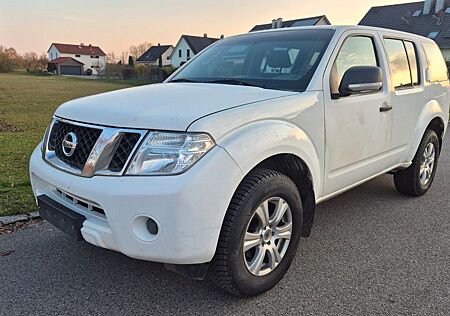 Nissan Pathfinder 2.5 dCi XE ** 7Sitz**