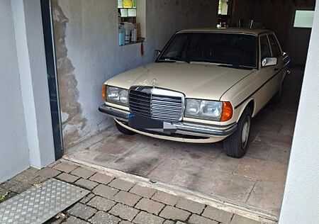Mercedes-Benz 280 Vergaser