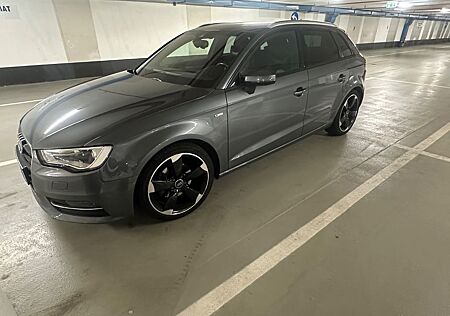 Audi A3 2.0 TDI S tronic S line Sportback S line