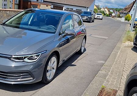 VW Golf Volkswagen VIII 2.0 TDI DSG Style Panoramadach AHK