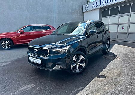 Volvo XC 40 B3 Core, Alcantara, 19", LED, NAVI