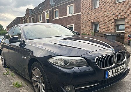 BMW 528i -