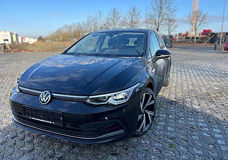 VW Golf Volkswagen VIII Lim. Style eTSI