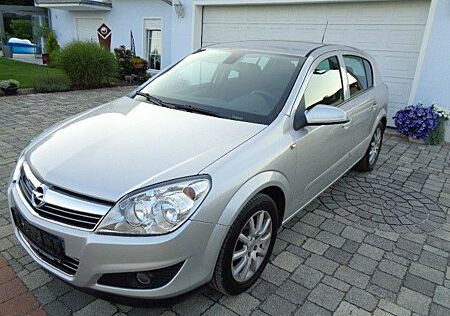 Opel Astra , Klima, aAhk, Euro 4, Alu, eFh, met.,