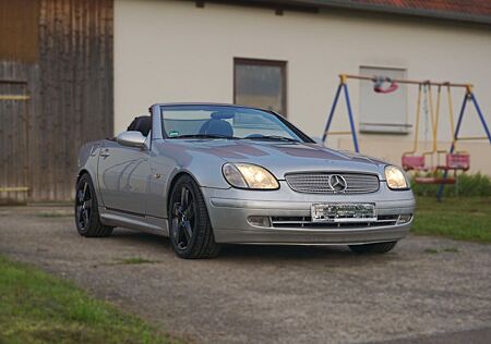 Mercedes-Benz SLK 200 Mercedes | TÜV 07/27 |Neue Felgen+Reifen