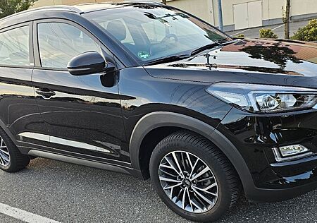 Hyundai Tucson 1.6 T-GDI Advantage + 2WD DCT Advantage +