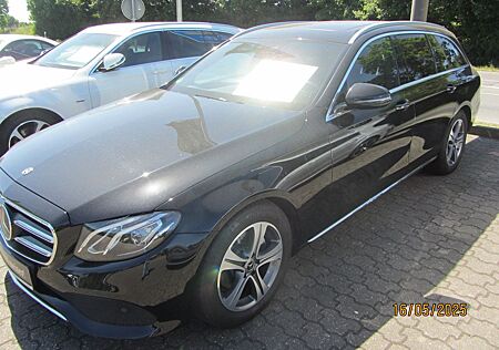 Mercedes-Benz E 220 d T-Modell Avantgarde Automatik Distronik