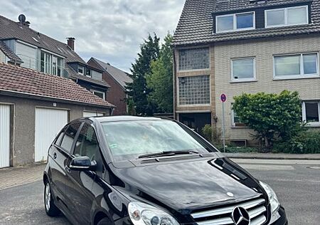 Mercedes-Benz B 170 -