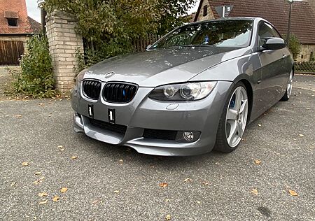 BMW 325I E92 COUPE=NAVI=LEDER=GSHD=M-PAKET=ALU 17