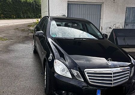 Mercedes-Benz E 250 CDI T BlueEFFICIENCY -
