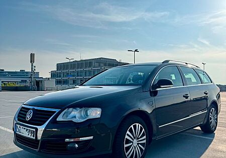 VW Passat Variant Volkswagen 1.6 FSI / Carplay / TüV 08/26