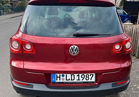 VW Tiguan Volkswagen 2.0 TSI DSG 4MOTION Sport & Style Spo...