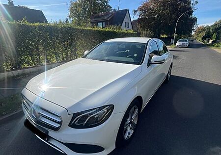 Mercedes-Benz E 200 Autom. -