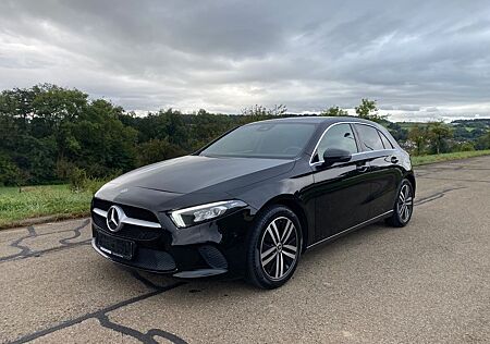 Mercedes-Benz A 200 DCT/LED/NAVI/AHK/VOLLEDER/17 ZOLL