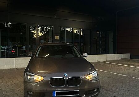 BMW 116i Sport Line Sport Line