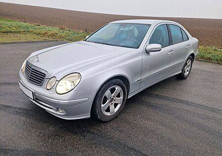 Mercedes-Benz E 240 E Limousine Automatik