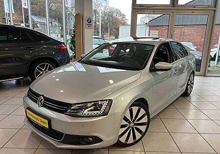 VW Jetta Volkswagen VI 2.0 TDI Highline *LEDER*KEYLESS*VOLL*